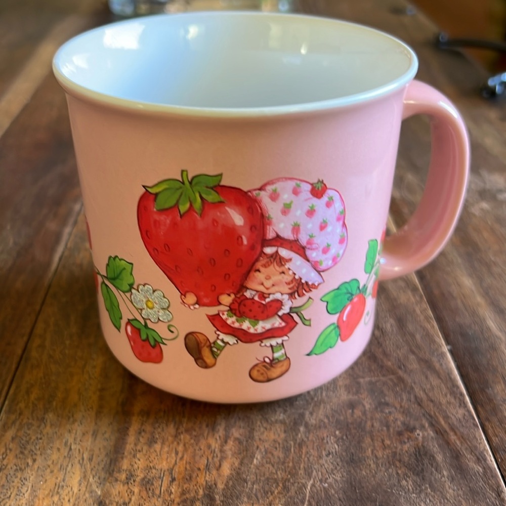 Strawberry Shortcake Life Is Delicious Large Mug NWT